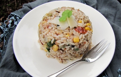 Rýže s tuňákem, zeleninou a Šmakounem